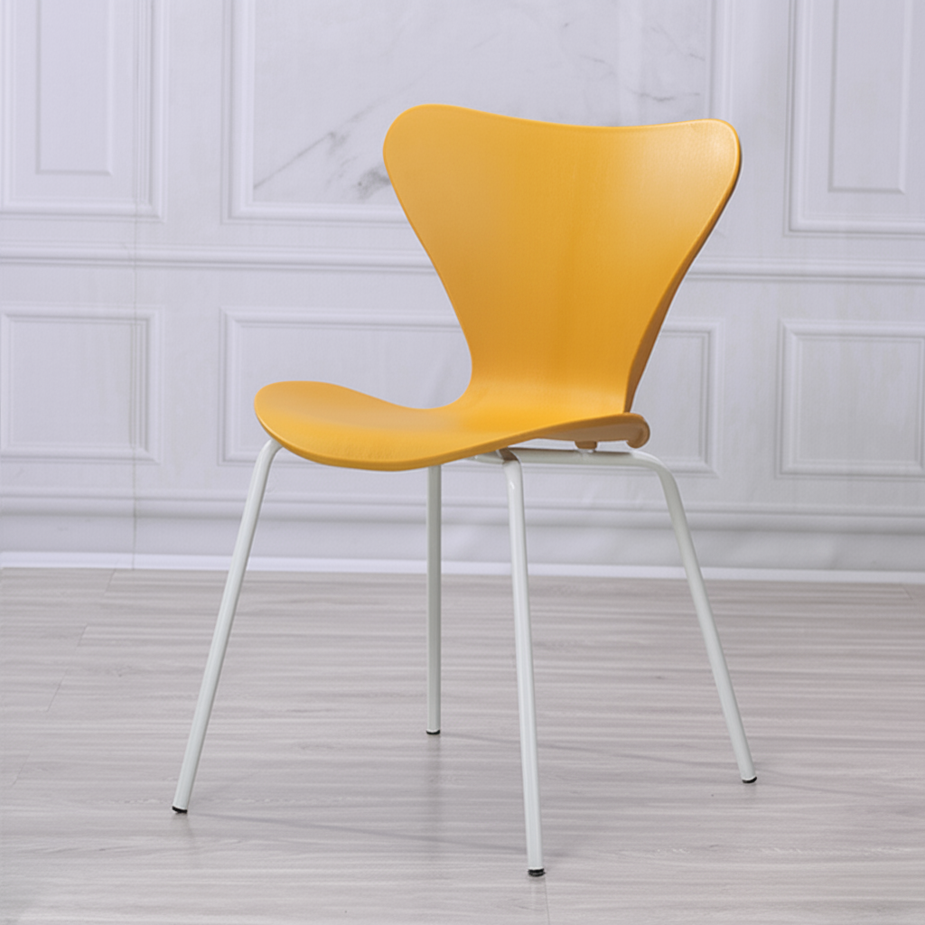 Ghế thiên nga GND16 trong không gian cafe